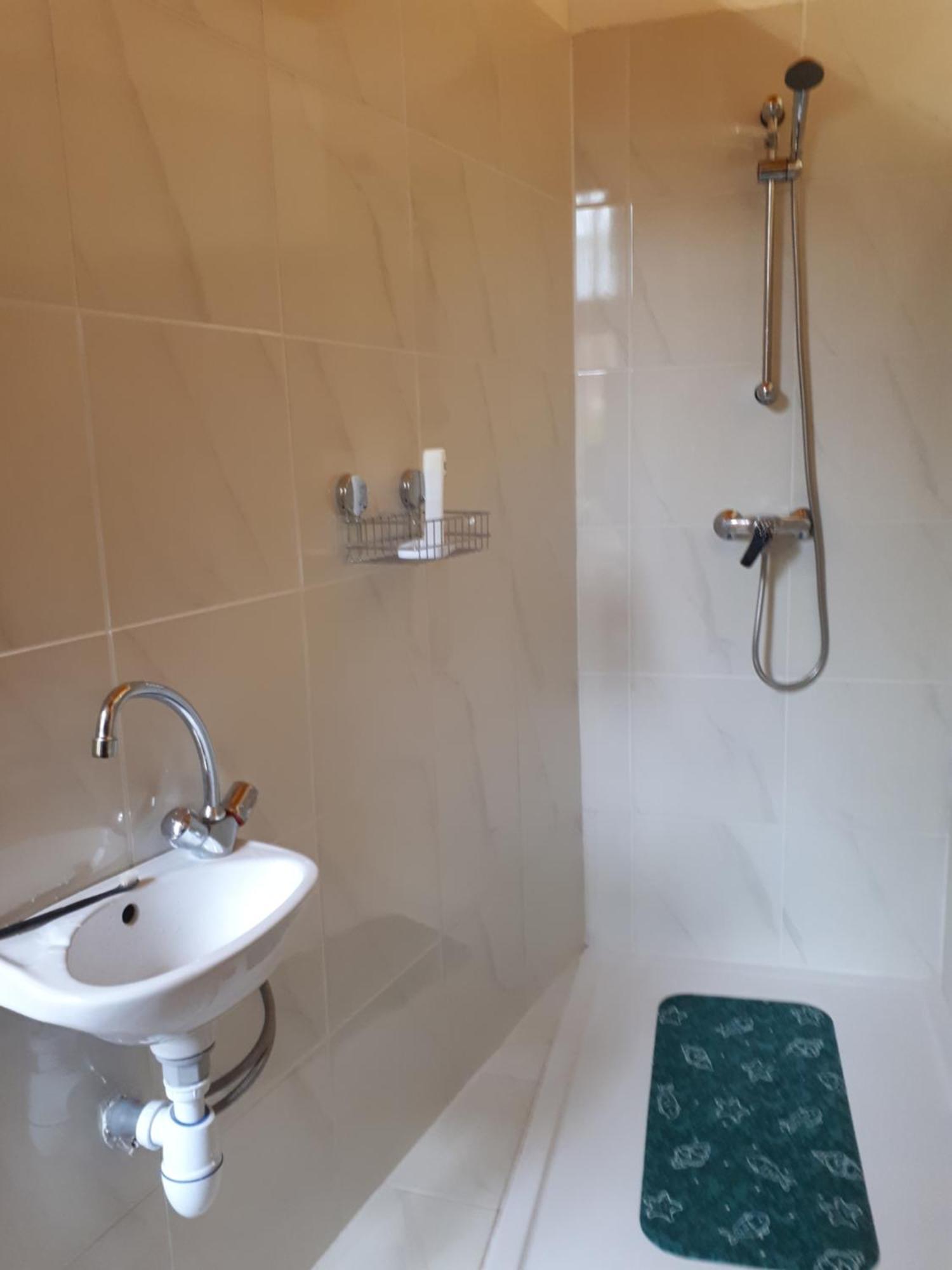 Loft Atypique Hyper Centre A 5Mn A Pied De La Plage De L'Ecluse 2 A 8 Personnes Dinard Exteriér fotografie